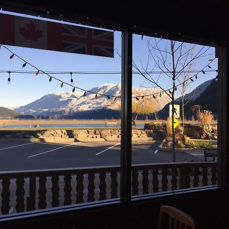Spring Villa Hotel Harrison Hot Springs Exteriér fotografie