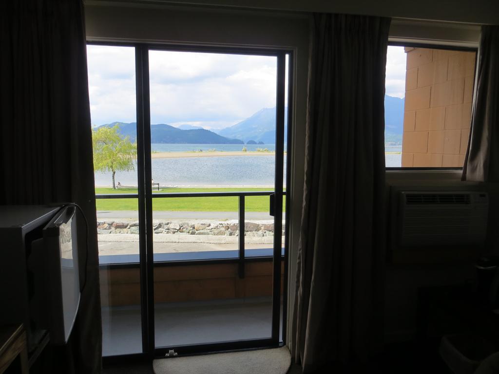 Spring Villa Hotel Harrison Hot Springs Pokoj fotografie