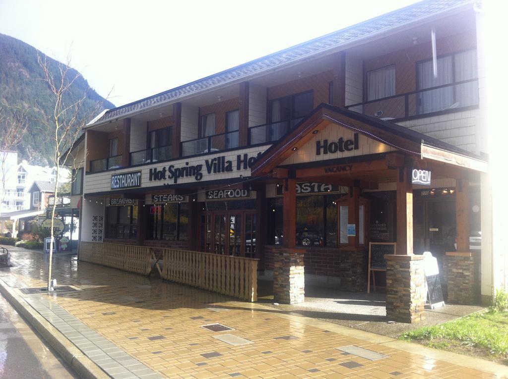 Spring Villa Hotel Harrison Hot Springs Exteriér fotografie