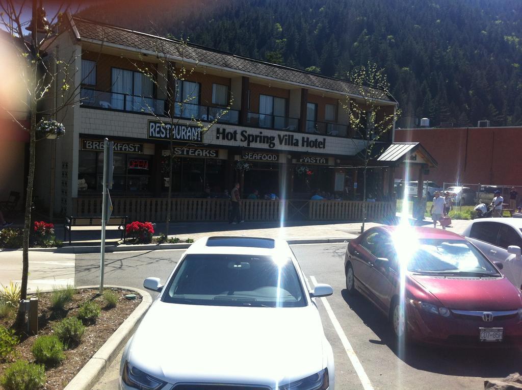 Spring Villa Hotel Harrison Hot Springs Exteriér fotografie